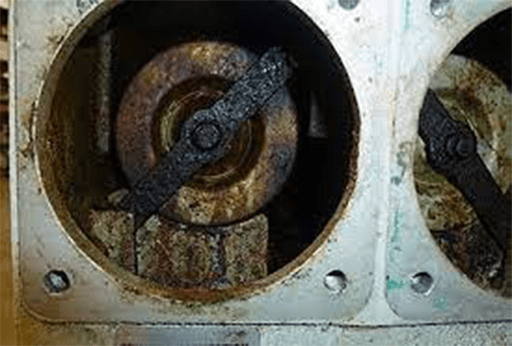 There are scars on the stator surface